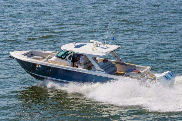 Tiara Yachts 43 LS Yacht For Sale