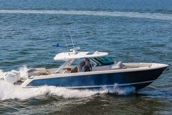 Tiara Yachts 43 LS Yacht For Sale