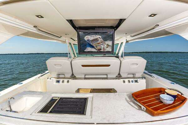 Tiara Yachts 43 LS Yacht For Sale