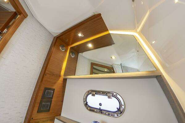 Tiara Yachts 43 LS Yacht For Sale