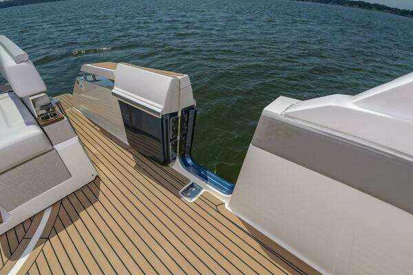 Tiara Yachts 43 LS Yacht For Sale