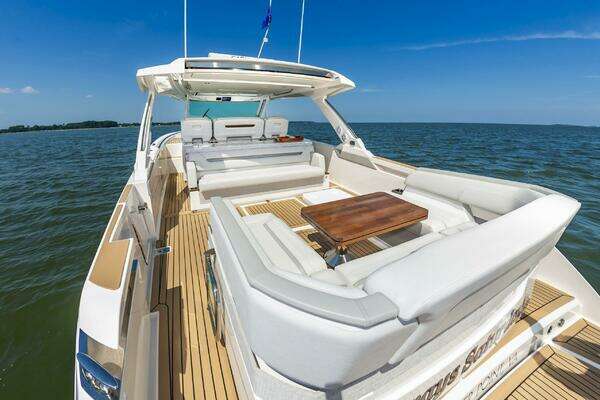 Tiara Yachts 43 LS Yacht For Sale