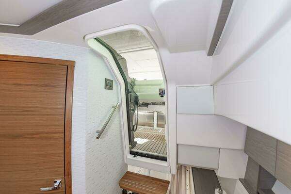 Tiara Yachts 43 LS Yacht For Sale