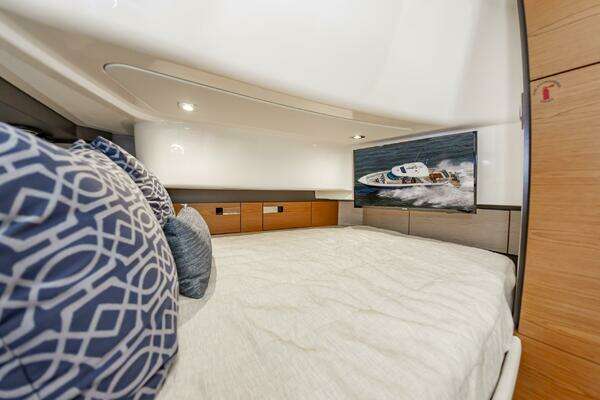 Tiara Yachts 43 LS Yacht For Sale