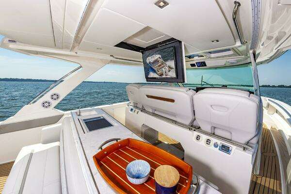 Tiara Yachts 43 LS Yacht For Sale