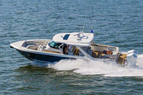 Tiara Yachts 43 LS Yacht For Sale