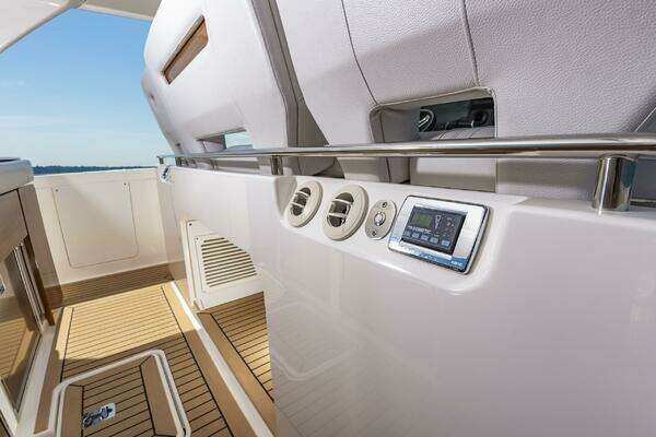 Tiara Yachts 43 LS Yacht For Sale