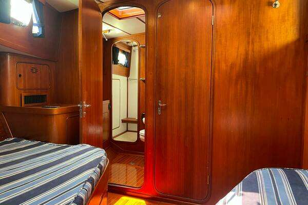 Lyman-Morse  Yacht For Sale