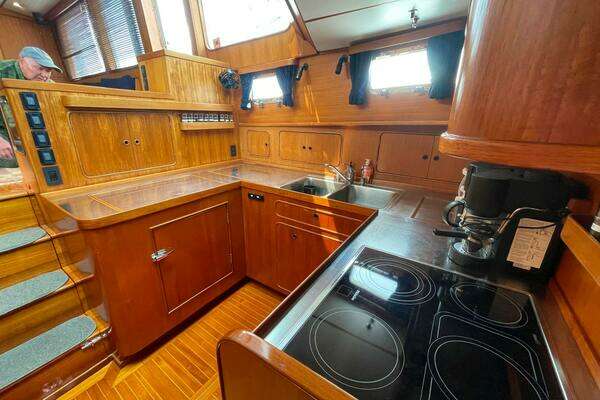 Lyman-Morse  Yacht For Sale