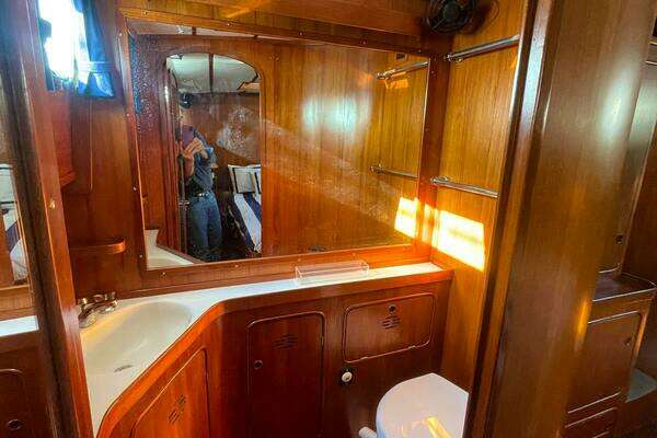 Lyman-Morse  Yacht For Sale