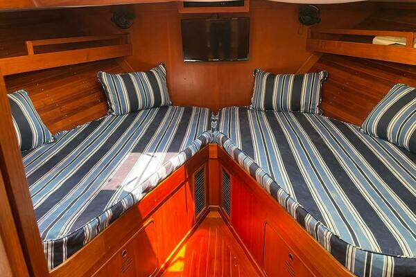 Lyman-Morse  Yacht For Sale