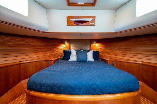 Grand Banks 47 Classic Yacht For Sale