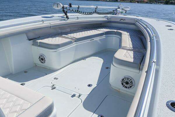 Yellowfin 32 Yacht For Sale