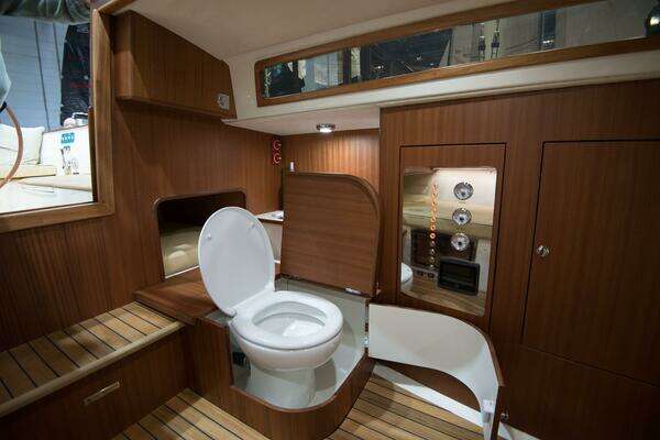 Leonardo Yachts Eagle 38 Yacht For Sale