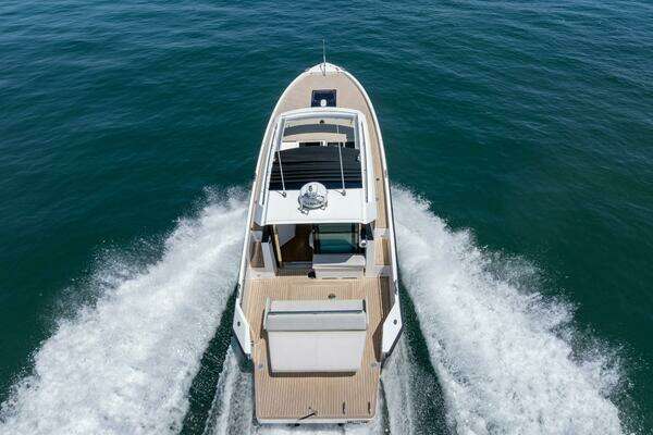 Delta Powerboats 33 Coupe Yacht For Sale