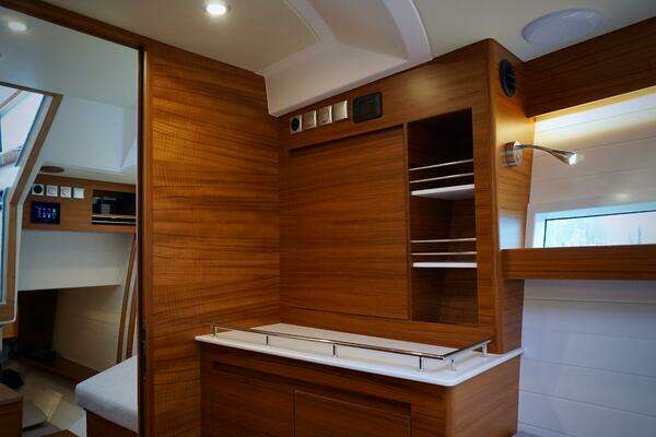 Delta Powerboats 33 Coupe Yacht For Sale