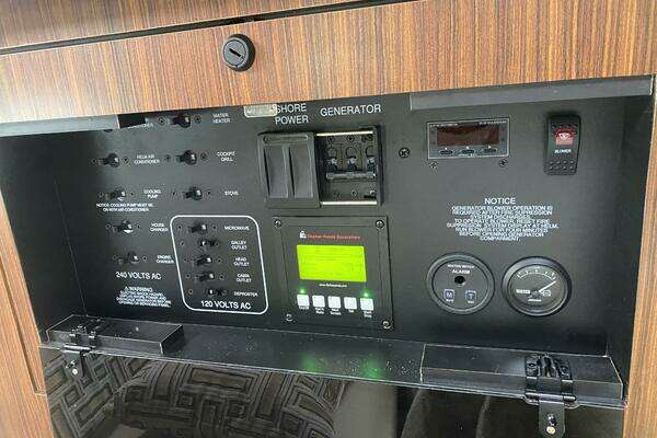 Pursuit  Yacht For Sale
