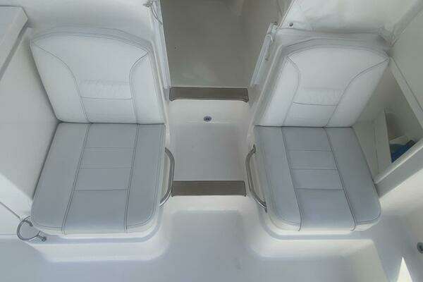 Pursuit  Yacht For Sale