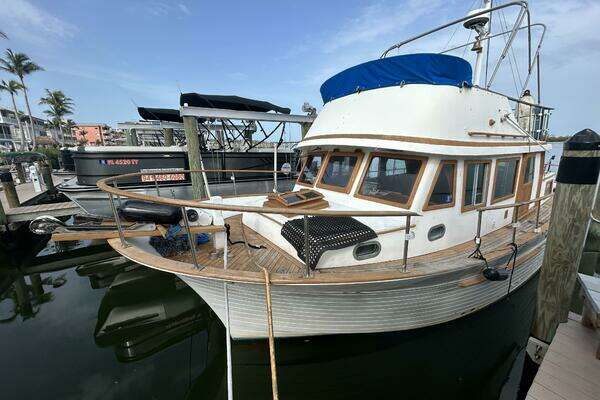 Photo of the 1978 Albin Dual Cabin "PANGEA"