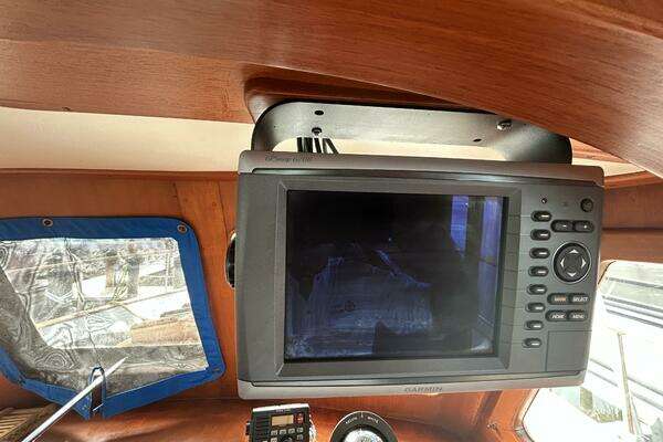 Photo of the 1978 Albin Dual Cabin "PANGEA"