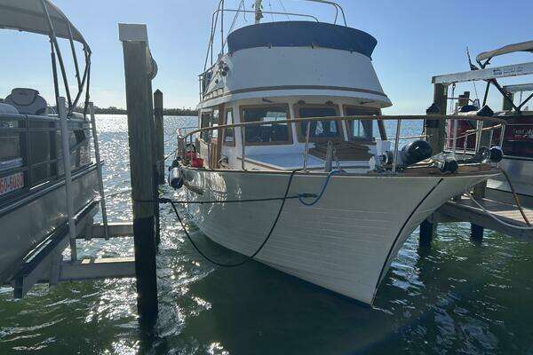 Photo of the 1978 Albin Dual Cabin "PANGEA"