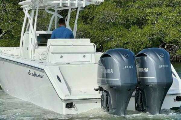 2013 SeaHunter 32