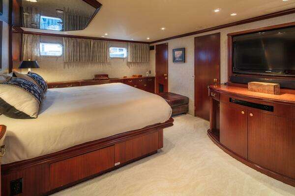 Broward  Yacht For Sale