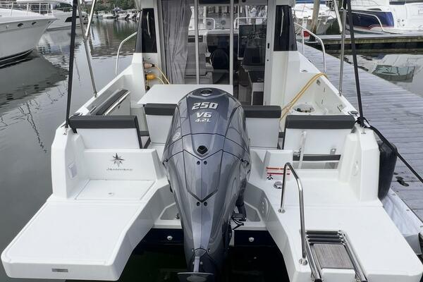 Nc795_stern