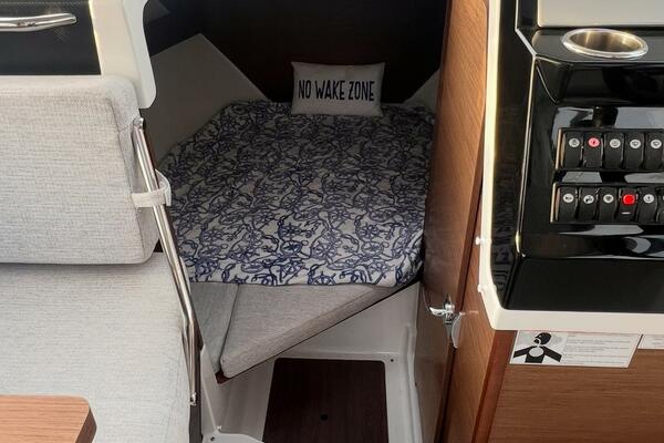 Nc795_interior1