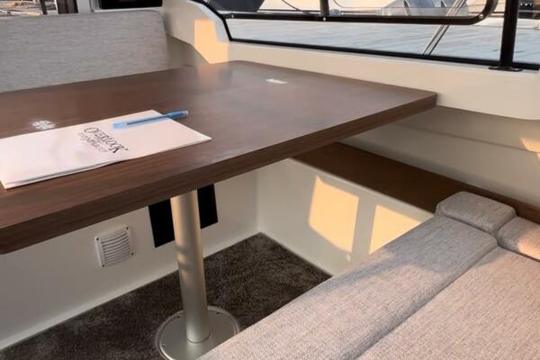 Nc795_dining