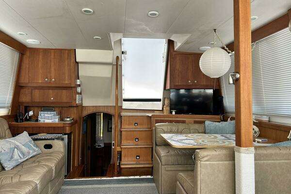 Mainship 430 Trawler Yacht For Sale