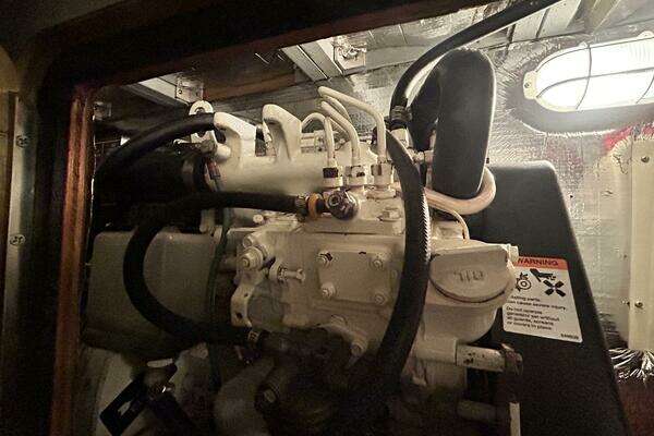 Mainship 430 Trawler Yacht For Sale