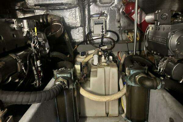 Mainship 430 Trawler Yacht For Sale