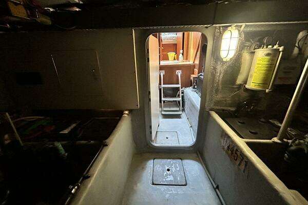 Mainship 430 Trawler Yacht For Sale