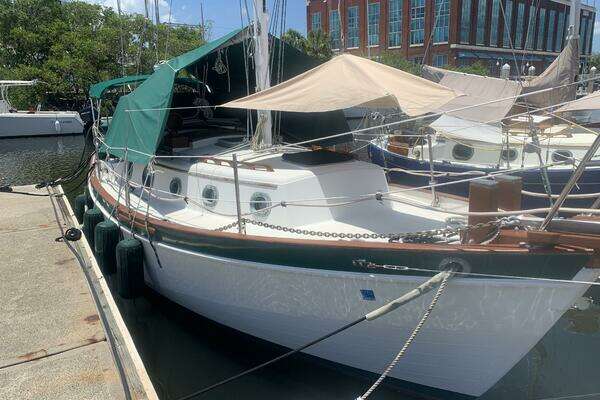 Photo of the 1984 Pacific Seacraft Orion "Amelie"