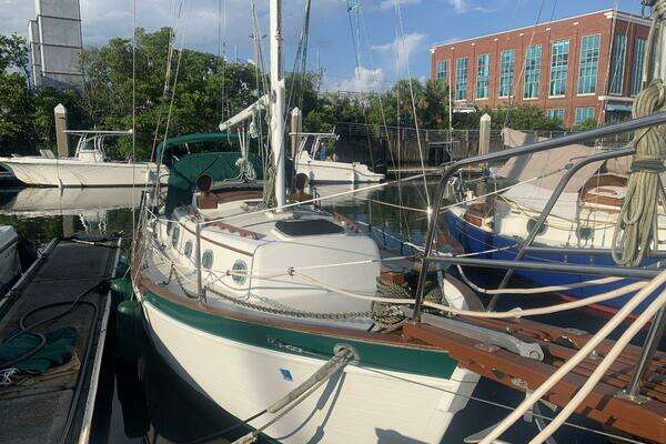 Photo of the 1984 Pacific Seacraft Orion "Amelie"