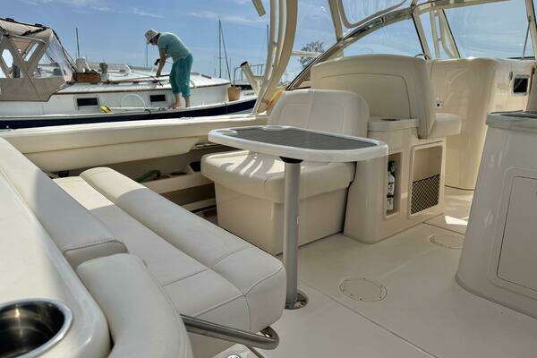 Grady-White Freedom 307 Yacht For Sale
