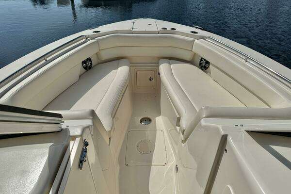 Grady-White Freedom 307 Yacht For Sale
