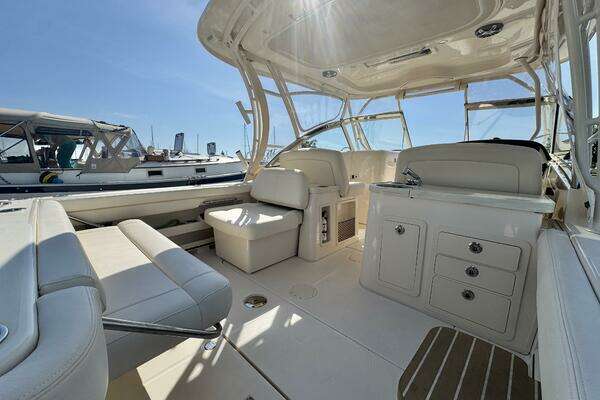 Grady-White Freedom 307 Yacht For Sale
