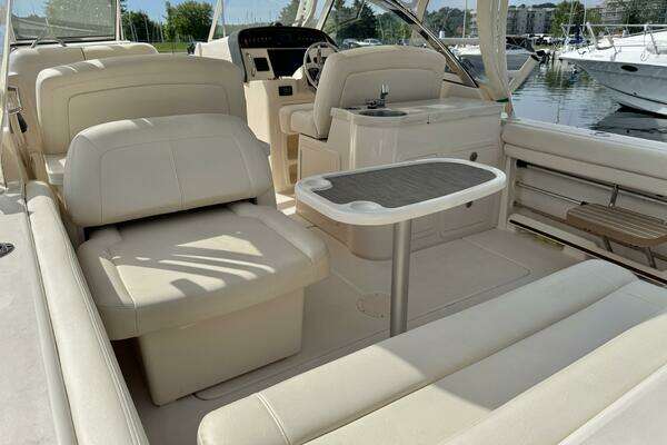 Grady-White Freedom 307 Yacht For Sale