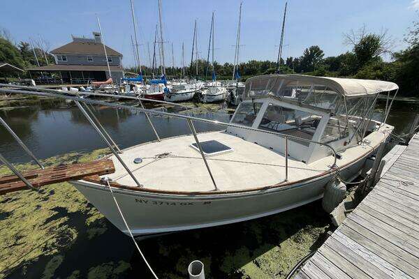 Photo of the 1981 Dyer Dyer 29 Flush Deck-Bass Boat "Kathleen C"