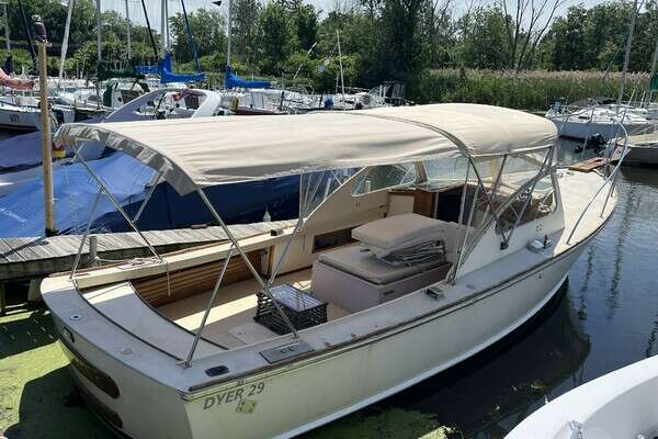 Photo of the 1981 Dyer Dyer 29 Flush Deck-Bass Boat "Kathleen C"
