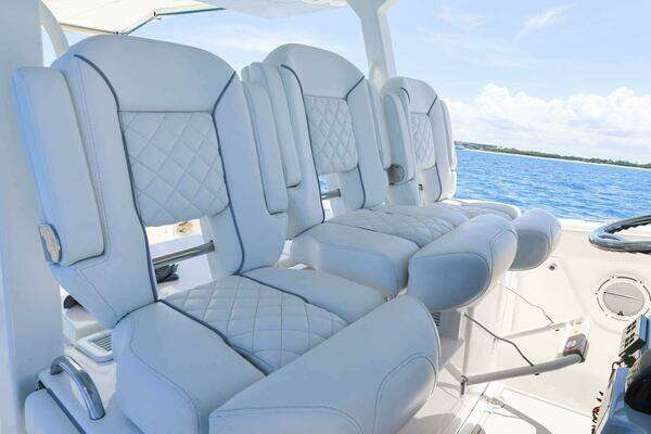 Pursuit S 378 Sport Yacht For Sale