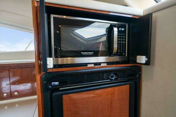 Sea Ray 480 Motor Yacht Yacht For Sale