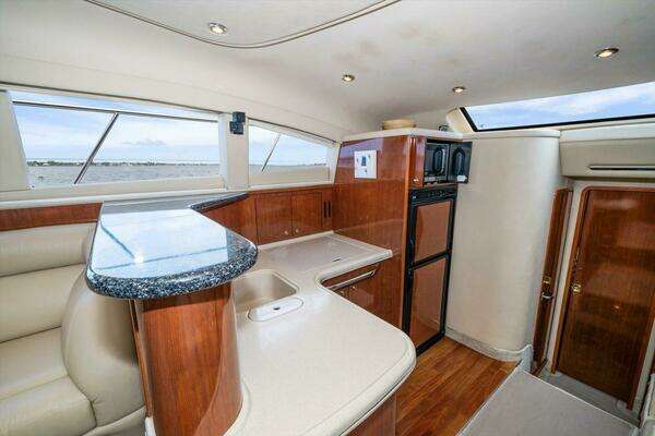 Sea Ray 480 Motor Yacht Yacht For Sale