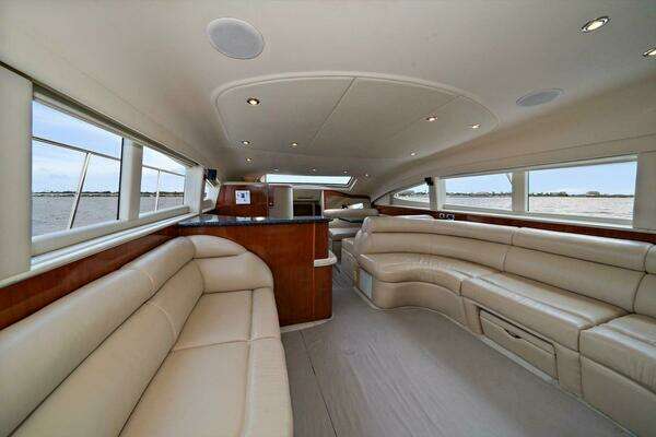 Sea Ray 480 Motor Yacht Yacht For Sale