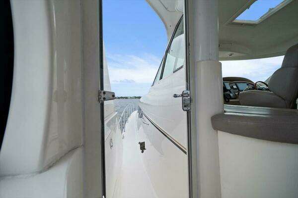 Sea Ray 480 Motor Yacht Yacht For Sale