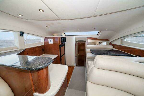 Sea Ray 480 Motor Yacht Yacht For Sale