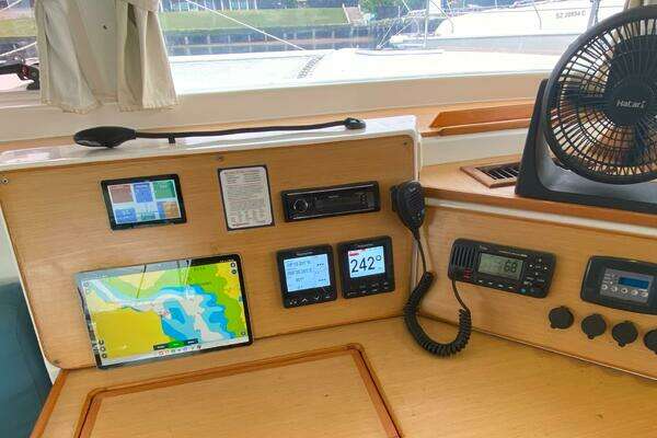 Lagoon 400 Yacht For Sale