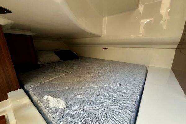 Pursuit 365 Dual Console Yacht For Sale
